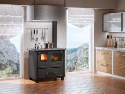 La Nordica Family 4.5 černá interiér