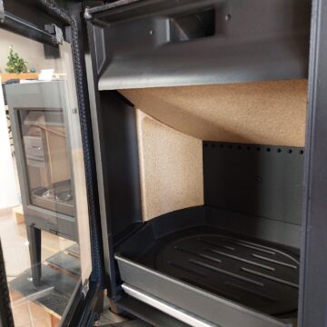 16 Jotul F 166 BP topeniště a dvířka